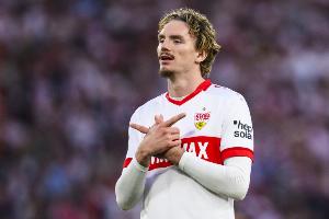 记者：拜仁计划让沃尔特马德接班凯恩，球员不惜一切代价要加盟