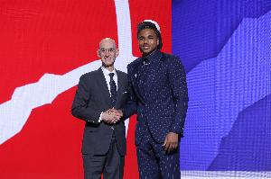 能攻善守！9号秀博伊尔斯13中8拿下20分9板2助4断 正负值+22最高