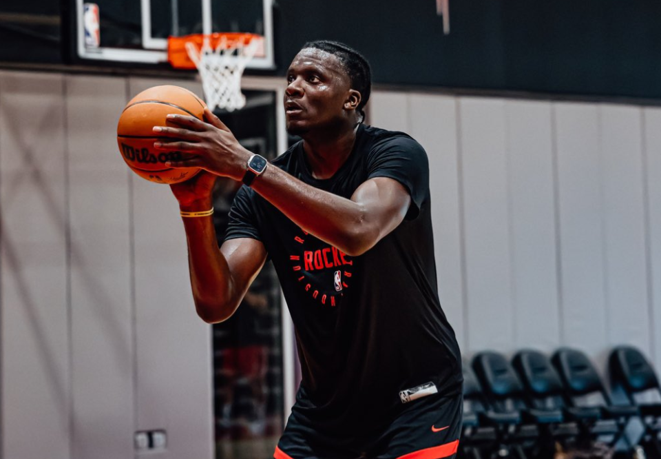 kaiyun-卡佩拉现身火箭训练馆！与阿门等人合练 赛季后半程或成关键角色