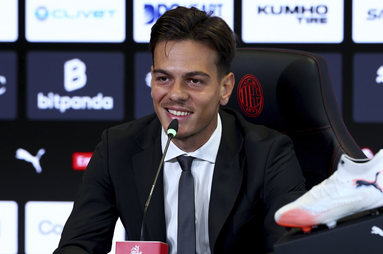 kaiyun-贾萨里：我能踢六号位和十号位，从儿时就最爱AC米兰与巴萨